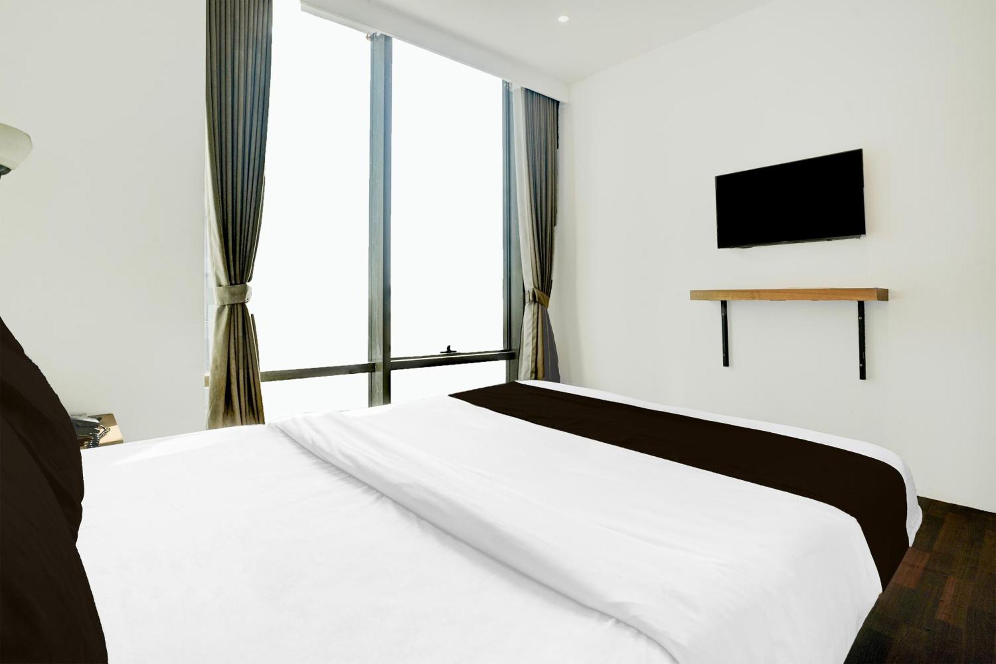 Super Townhouse Pbg Mall Vashi Turambhe Exterior foto